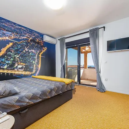 Frenky Zadarvillas *